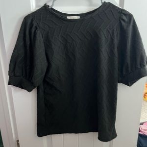 women’s black puff sleeve top!